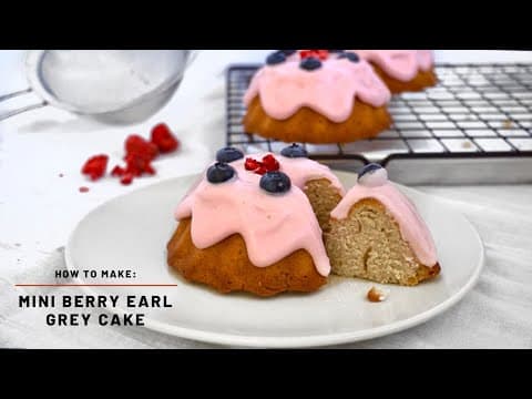 Mini Earl Grey Berry Cake