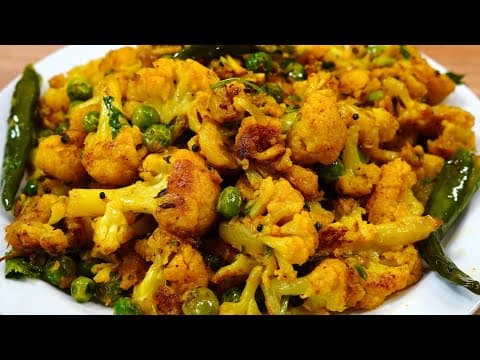 Stir-fried Cauliflower and Green Peas